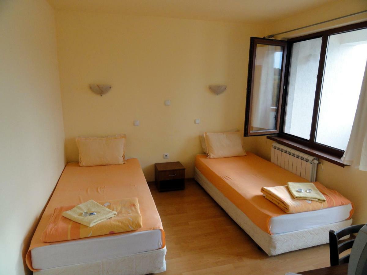 Hotel Aleksievata Kashta Gurgulyat Esterno foto