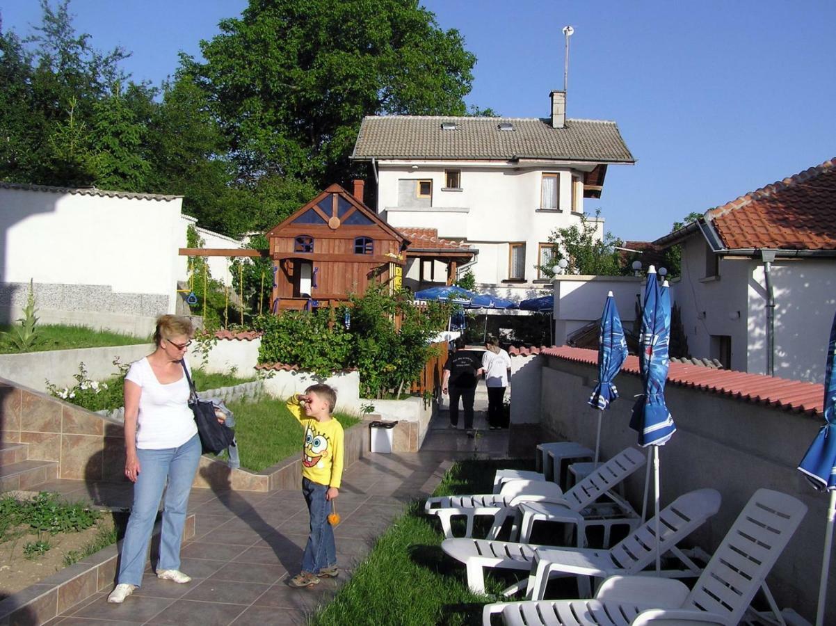 Hotel Aleksievata Kashta Gurgulyat Esterno foto