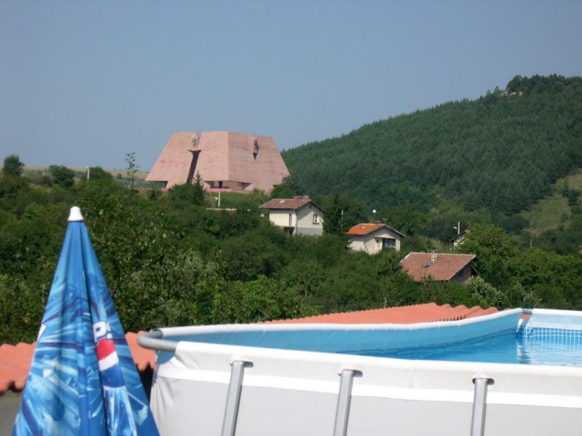 Hotel Aleksievata Kashta Gurgulyat Esterno foto