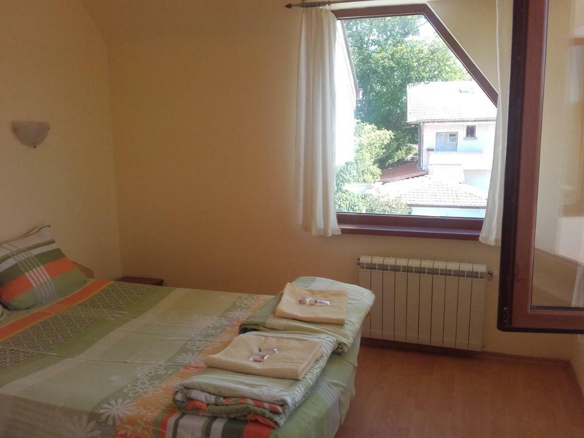 Hotel Aleksievata Kashta Gurgulyat Esterno foto