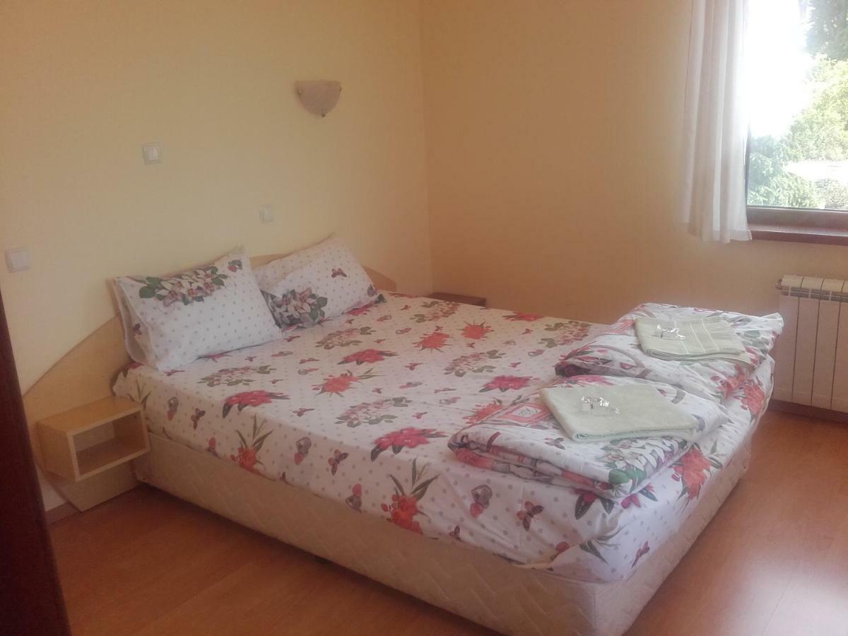 Hotel Aleksievata Kashta Gurgulyat Esterno foto